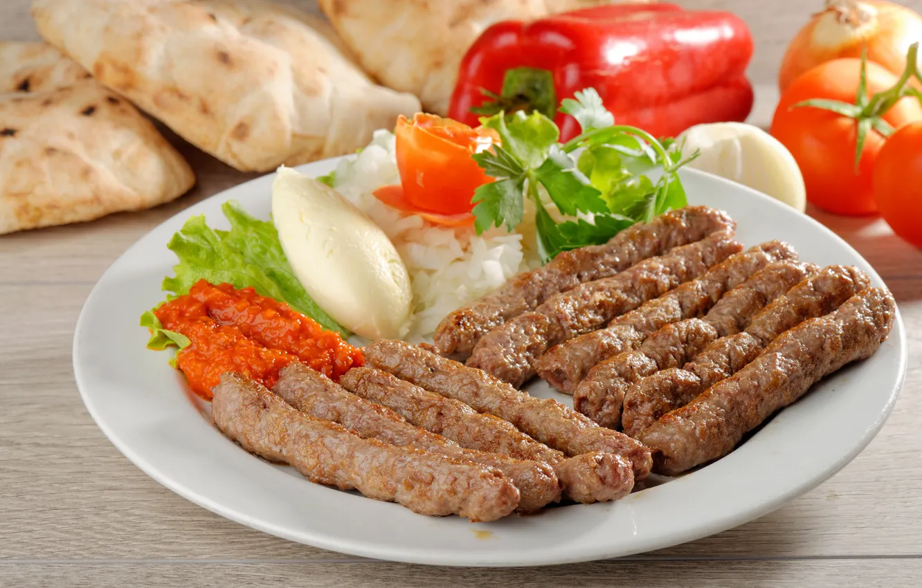 Photo wallpaper plate, meat, pepper, vegetables, tomatoes