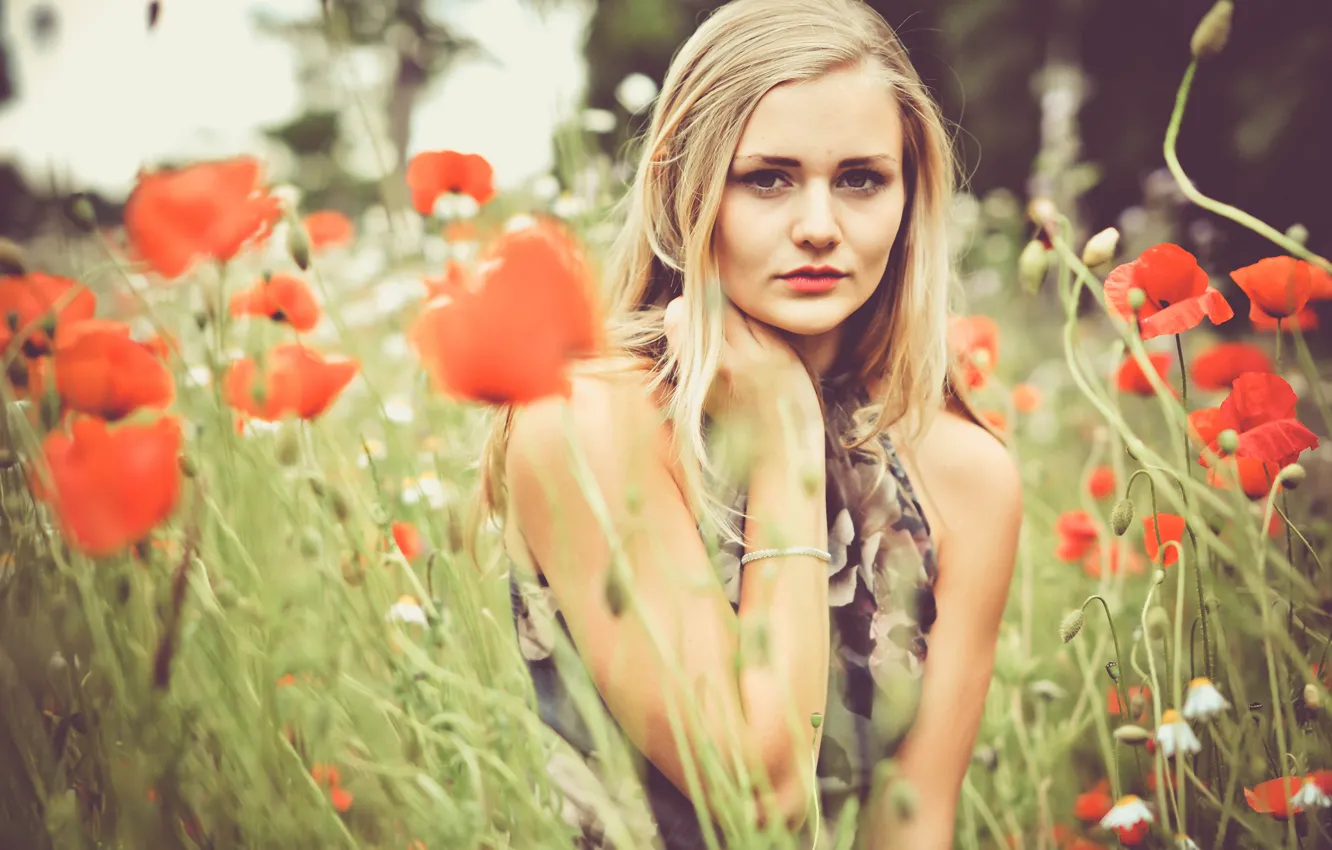 Photo wallpaper eyes, flowers, lips, bracelet, field of flowers, eyes, flowers, bokeh