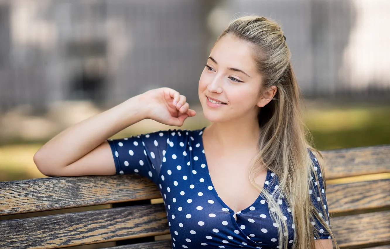 Photo wallpaper girl, smile, Maja