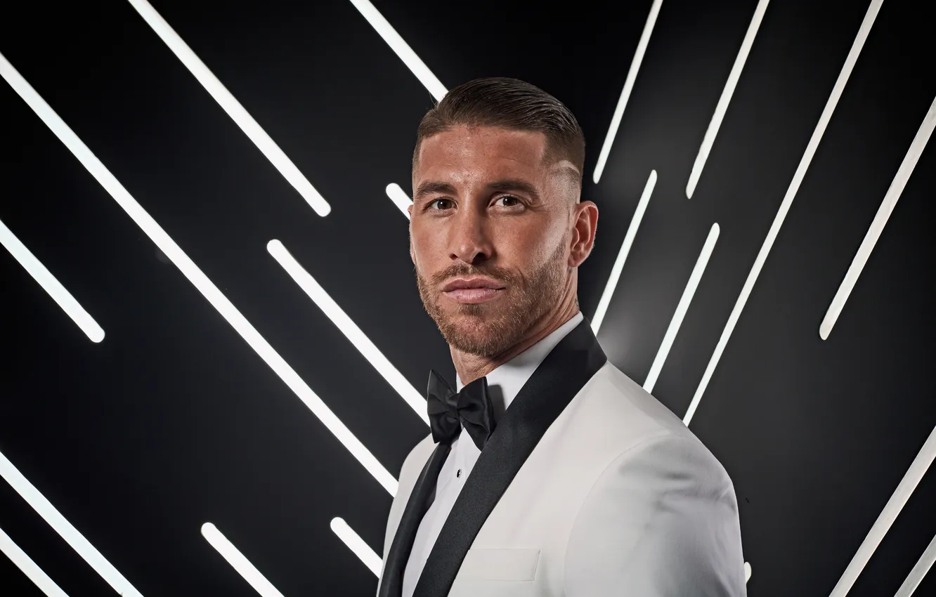 Photo wallpaper look, Spain, player, coat, Sergio Ramos, Sergio Ramos