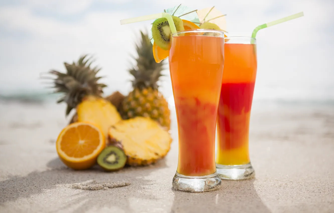 Photo wallpaper orange, kiwi, cocktail, glasses, fruit, pineapple