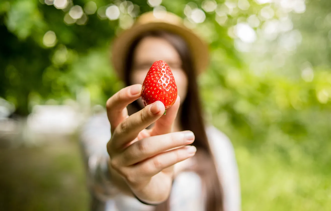 Photo wallpaper girl, red, berries, strawberry