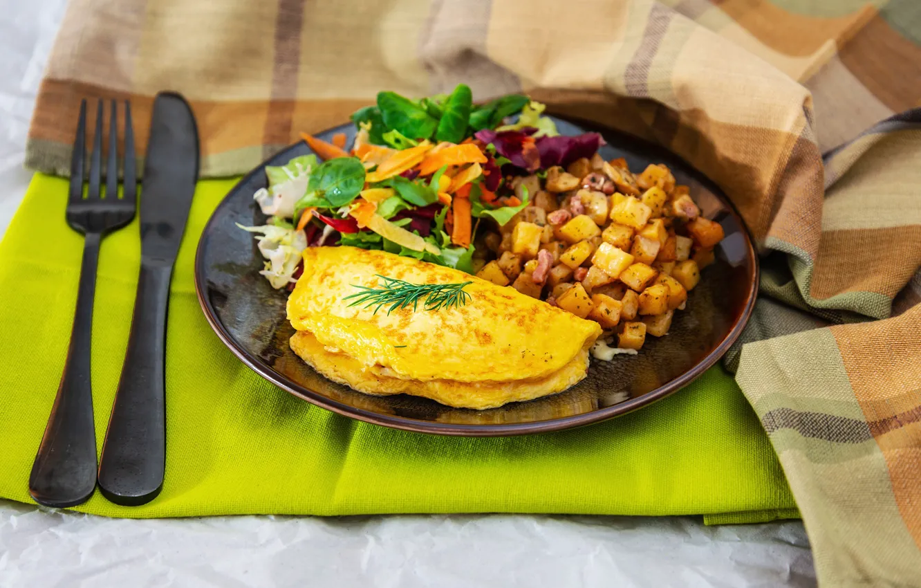 Photo wallpaper scrambled eggs, vegetables, salad
