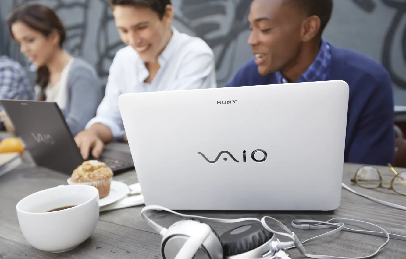 Photo wallpaper macro, people, coffee, headphones, laptop, Sony, vaio