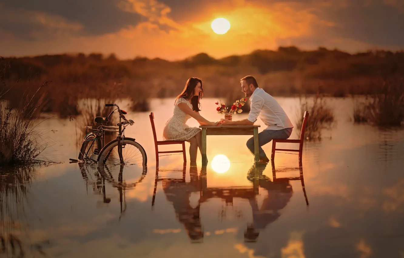 Photo wallpaper water, the sun, bike, table, romance, pair, lovers, the conversation
