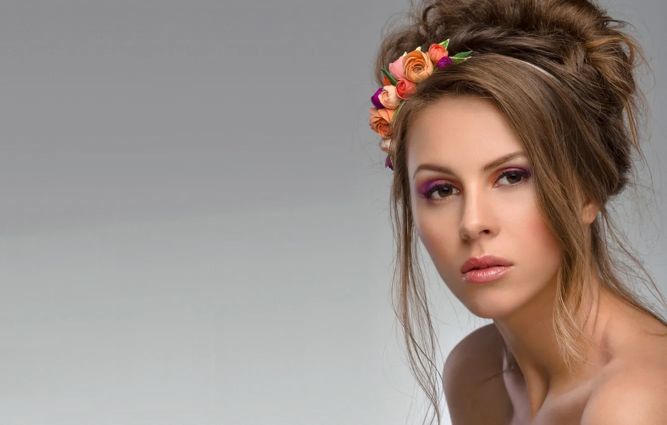 Photo wallpaper girl, portrait, wreath, bezel