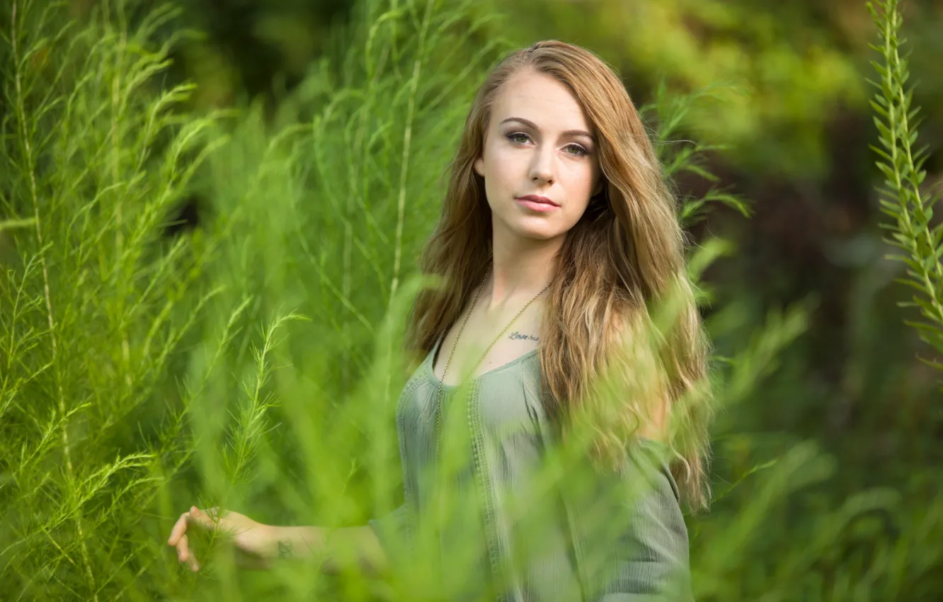 Photo wallpaper grass, look, girl, hair, Victoria