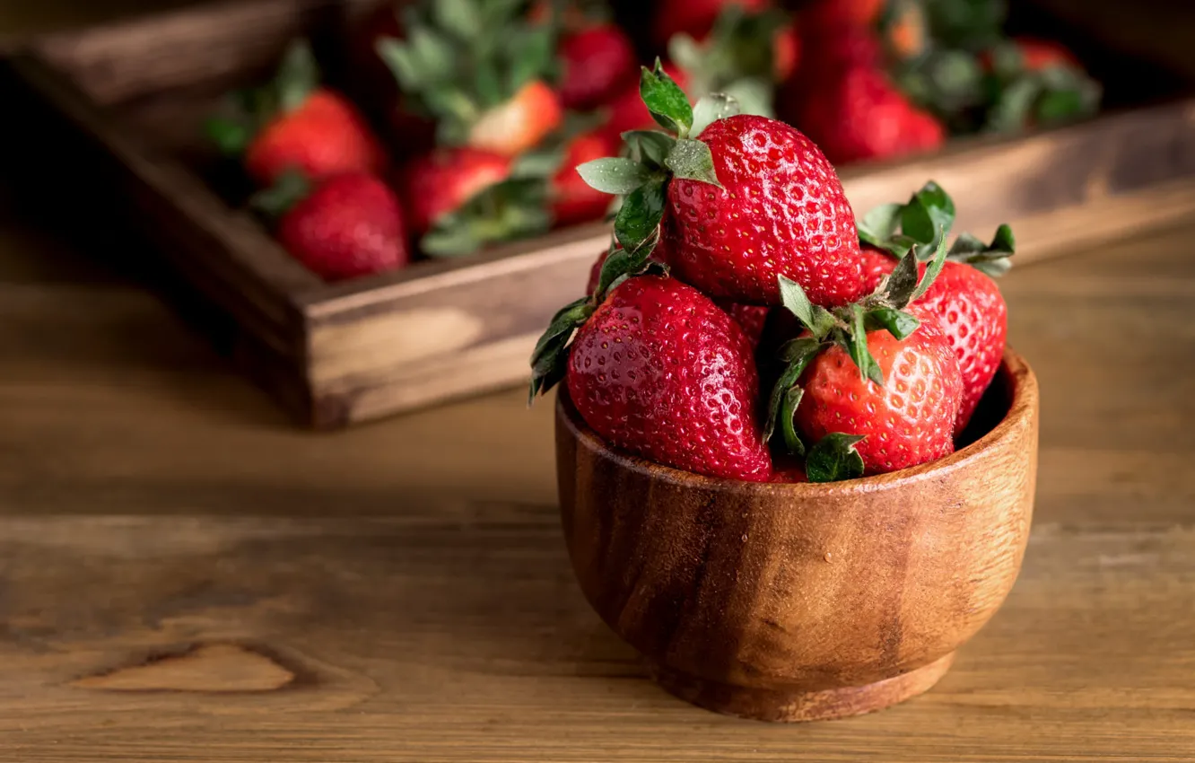 Photo wallpaper berries, table, strawberry, red, bowl, box, wooden, bokeh