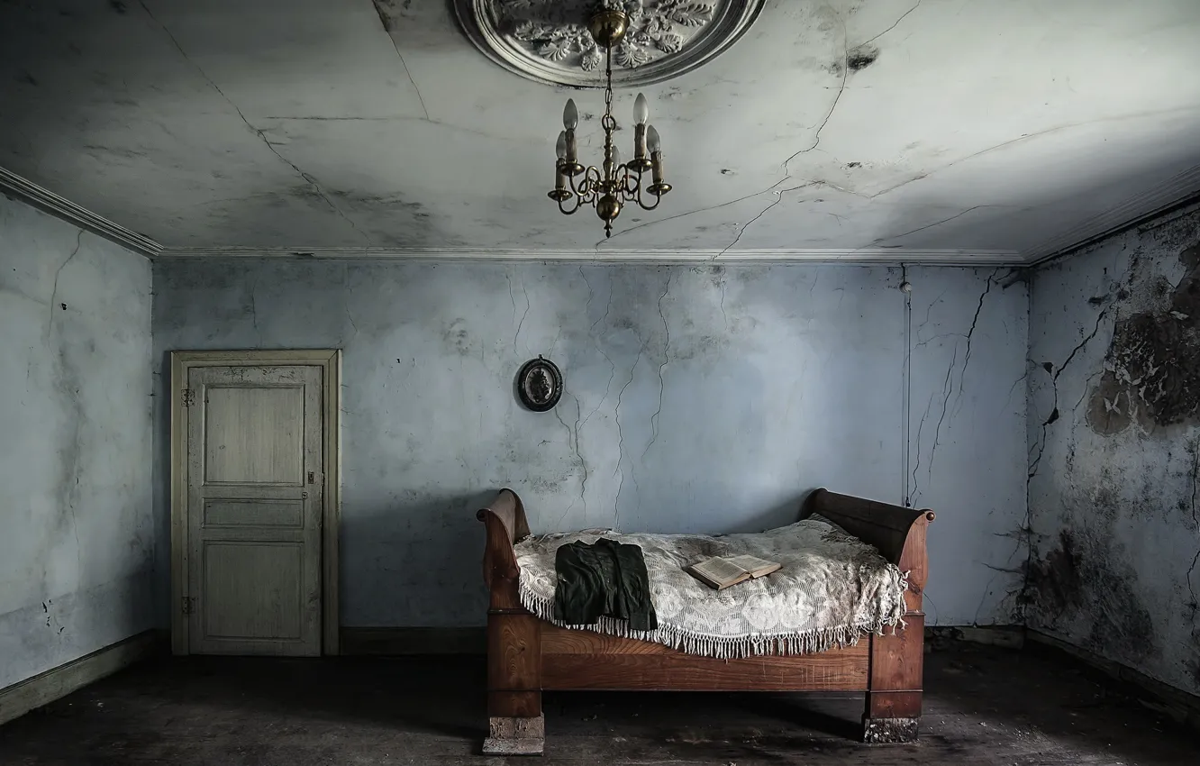 Photo wallpaper room, bed, window