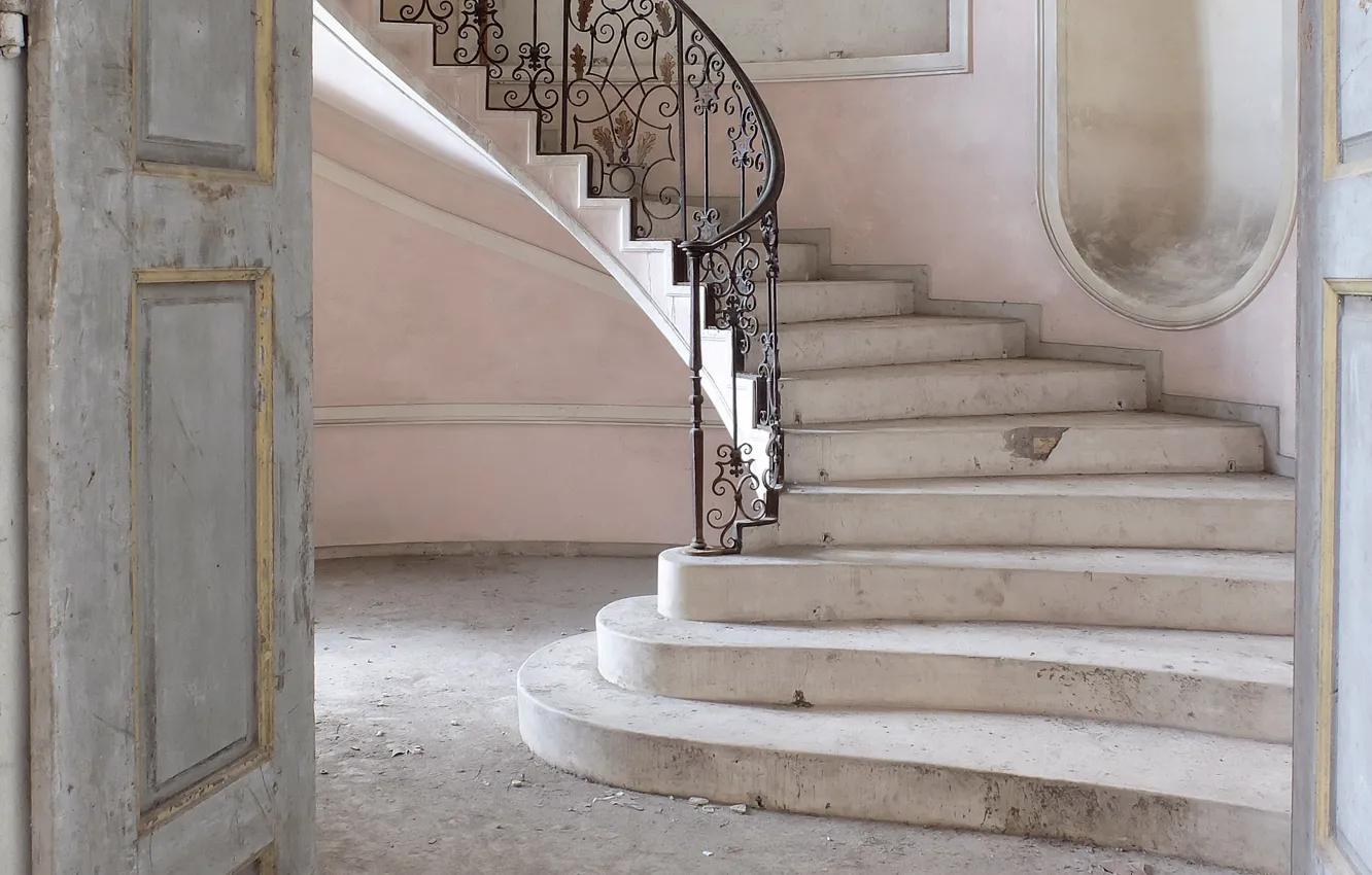 Photo wallpaper home, the door, ladder, naturalism