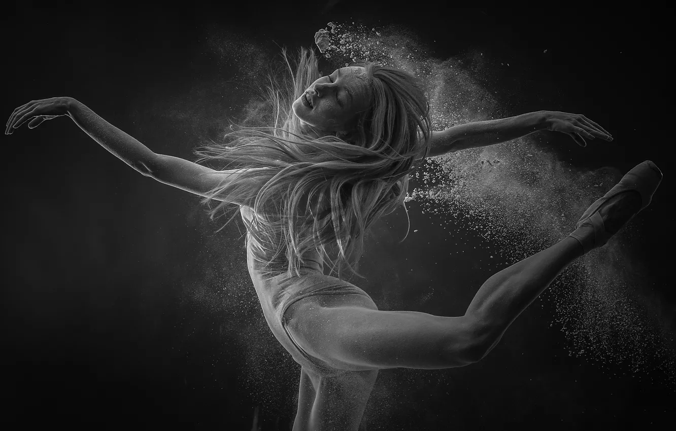 Photo wallpaper girl, dance, expression