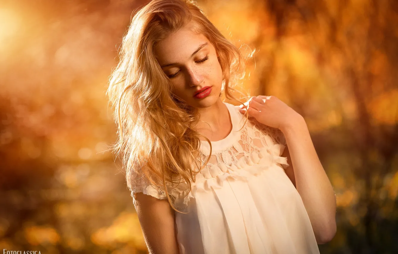 Photo wallpaper mood, hair, hands, curls, bokeh, Arseniya Fridlyand, Oliver Photo Classic