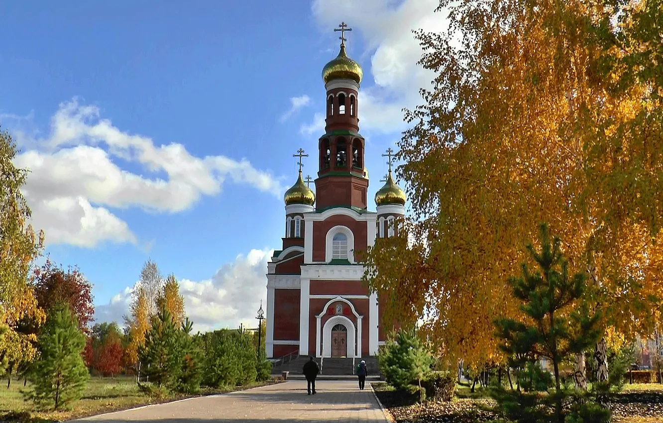 Photo wallpaper autumn, leaves, clouds, Church, temple, religion, Omsk