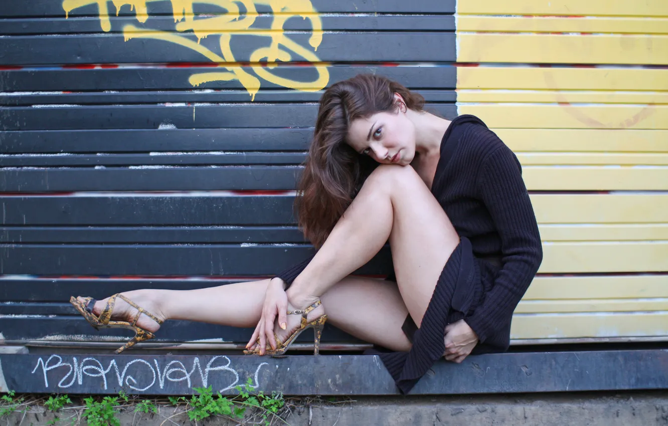 Photo wallpaper sitting, dress, look, feet, Tara