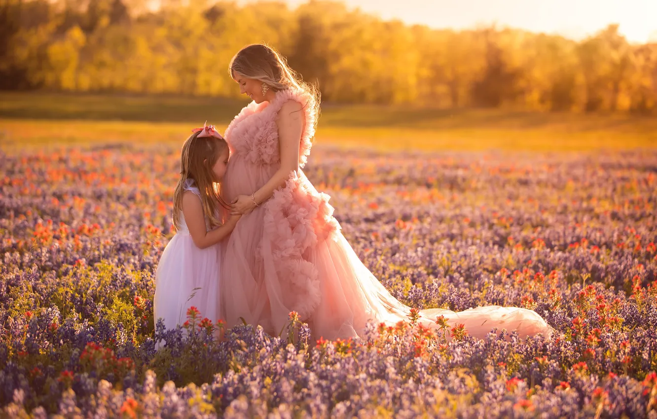 Photo wallpaper field, summer, belly, family, girl, mom, pregnancy, Lisa Holloway