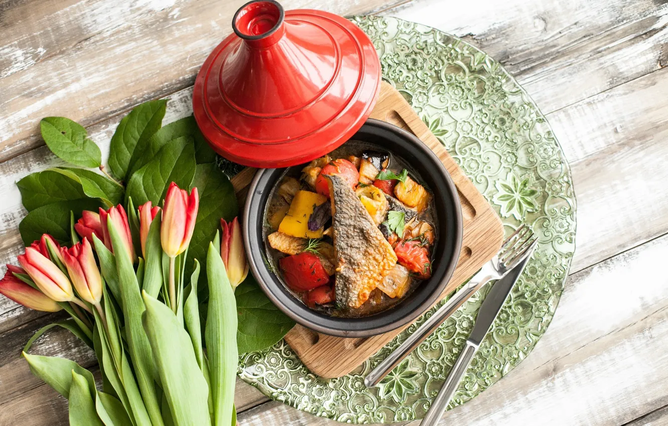 Photo wallpaper flowers, stew, cutting Board, tomatoes, bouquet, vegetables, tulips, wood