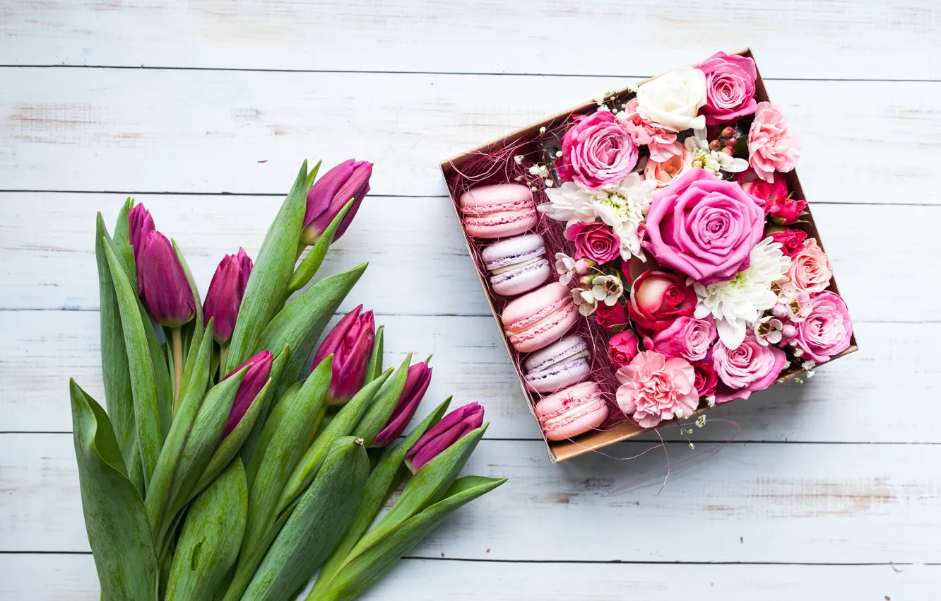 Photo wallpaper Flowers, Tulips, Roses, Box, Cookies