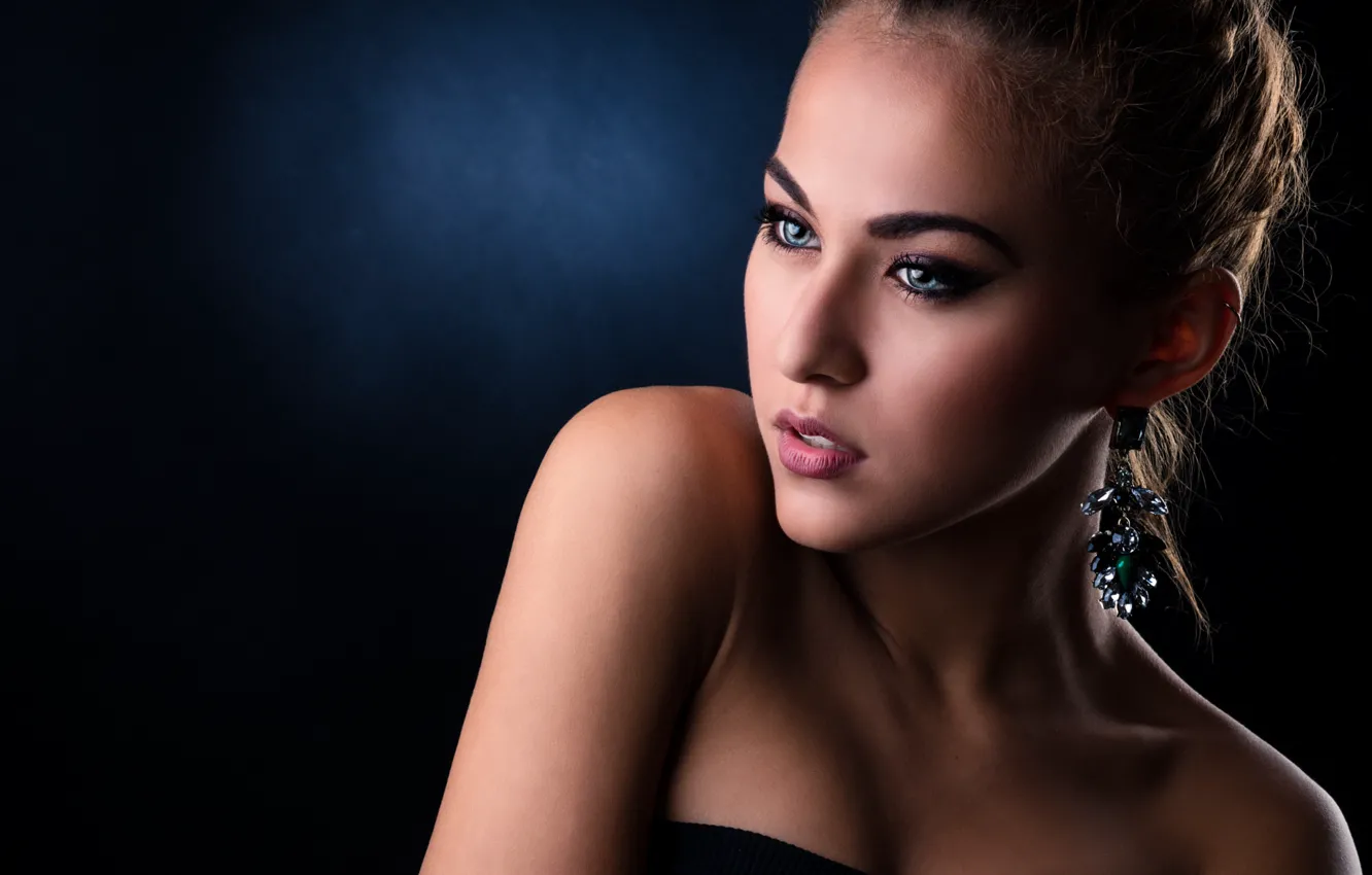 Photo wallpaper girl, decoration, earrings, makeup, brown hair, shoulders
