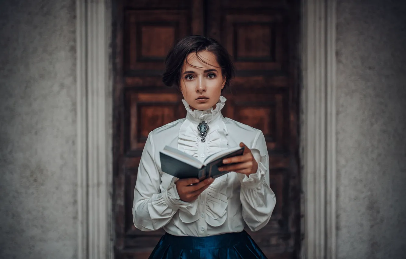 Photo wallpaper look, girl, style, blouse, book, faith, Hakan Erenler
