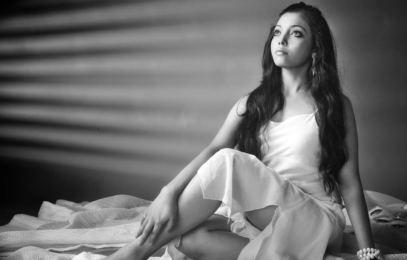 Photo wallpaper girl, black and white photo, Anju Biswas