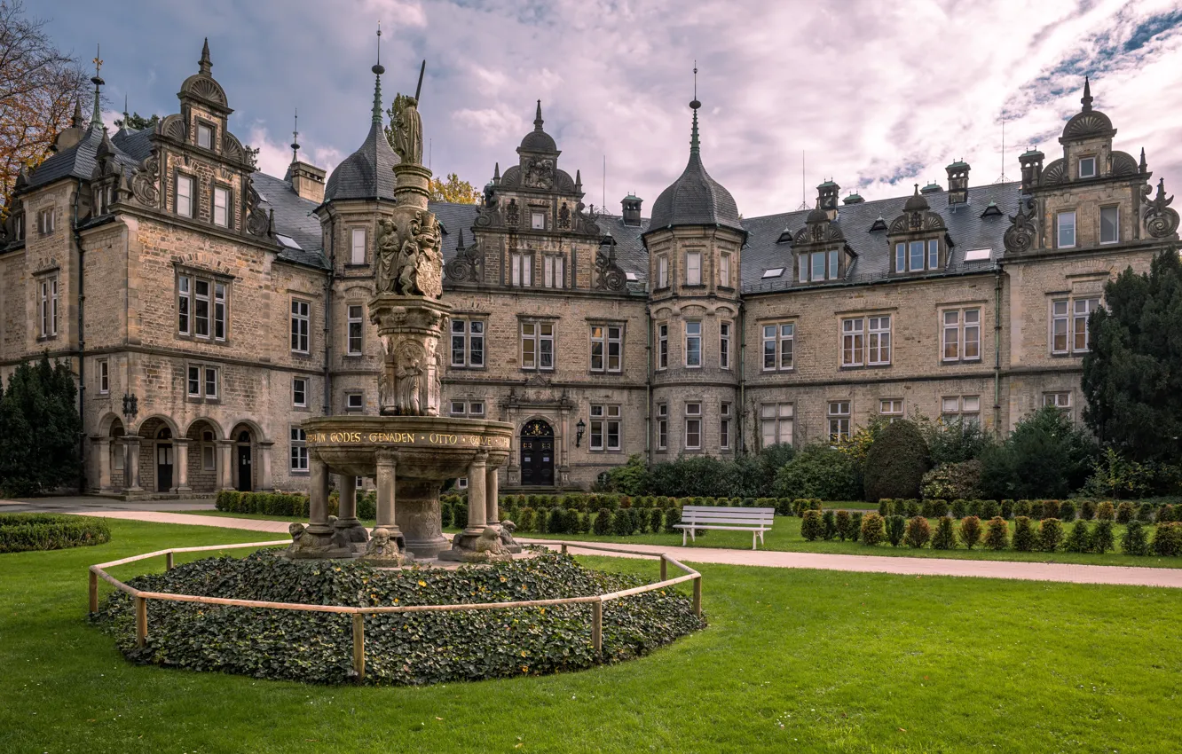 Photo wallpaper castle, lawn, Germany, statue, architecture, Germany, Lower Saxony, Lower Saxony