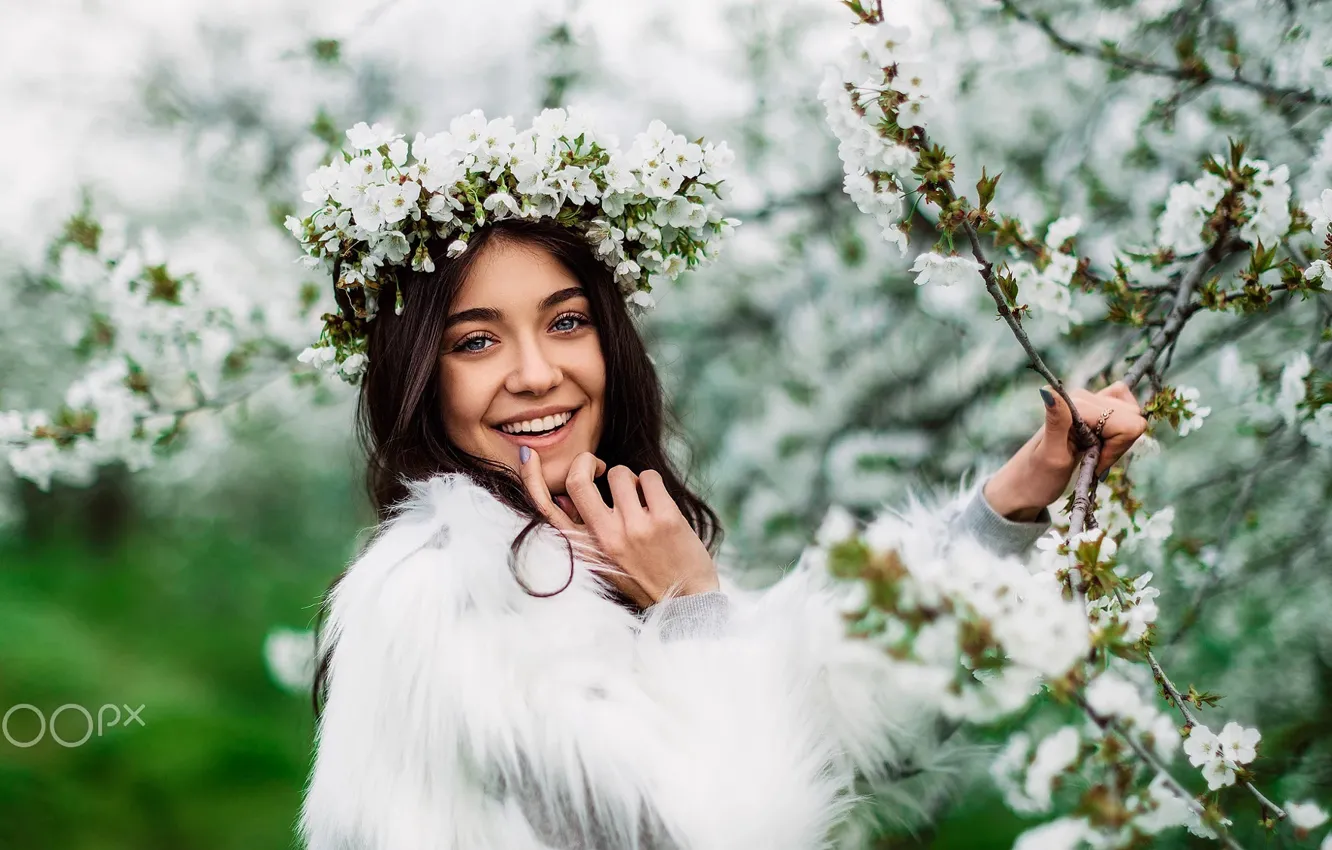 Photo wallpaper girl, smile, brunette, beautiful, wreath, Chavdar Dimitrov, Deborah Penev