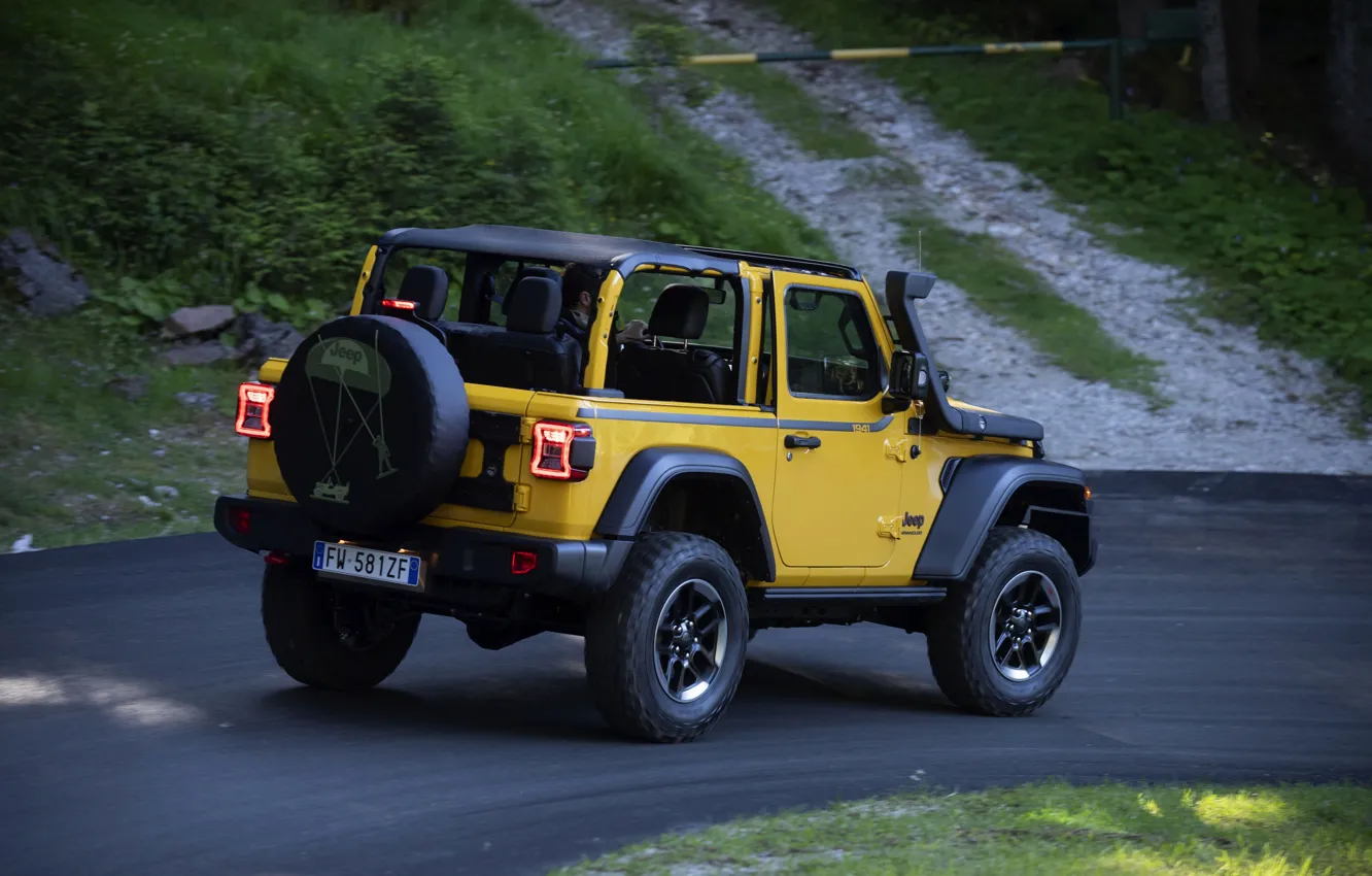 Photo wallpaper asphalt, yellow, SUV, 4x4, Jeep, Mopar, 2019, Wrangler Rubicon 1941