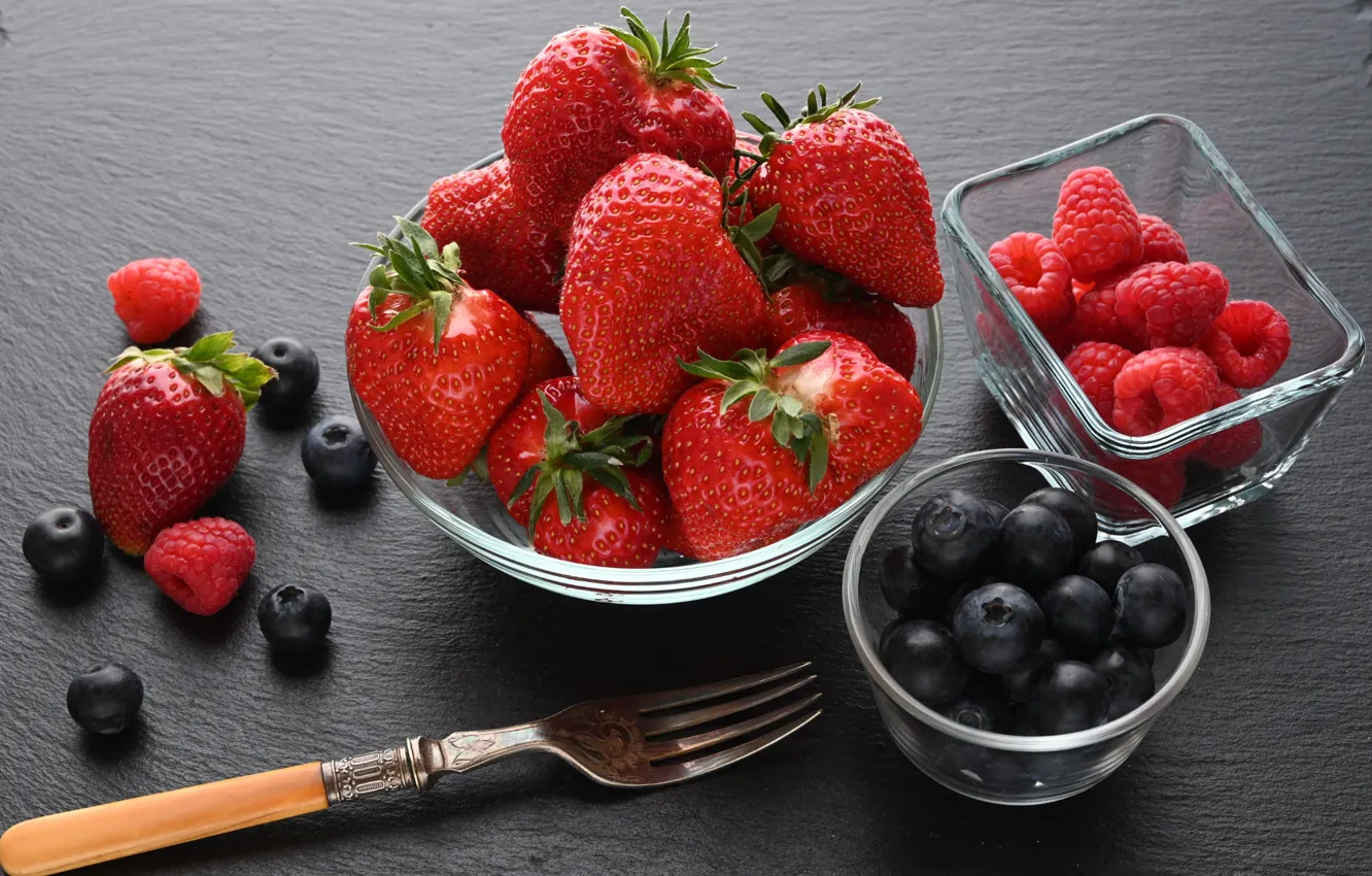 Photo wallpaper glass, berries, raspberry, table, blueberries, strawberry, bowl, plug