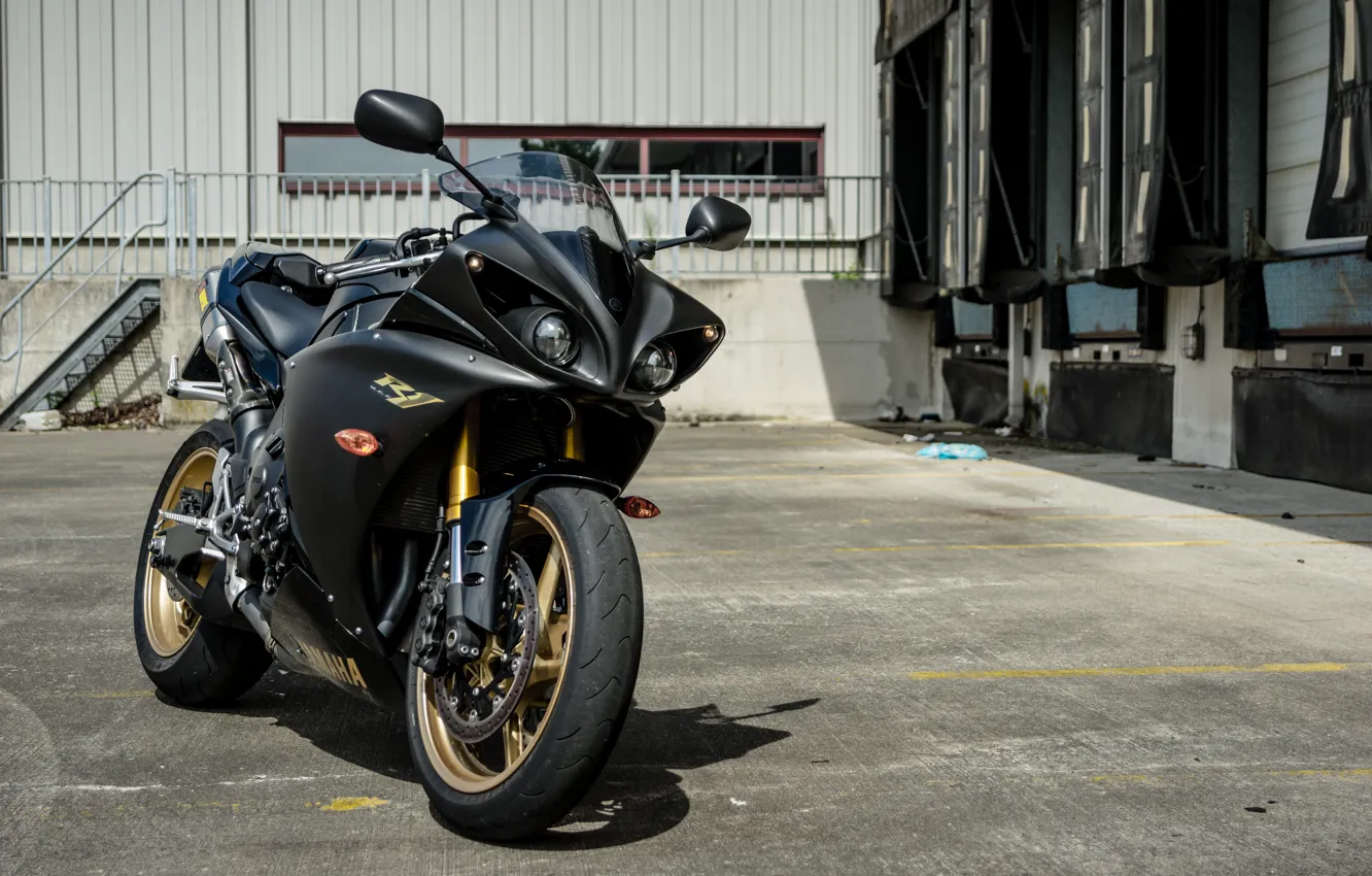 Photo wallpaper YZF-R1, Gold, Wheels