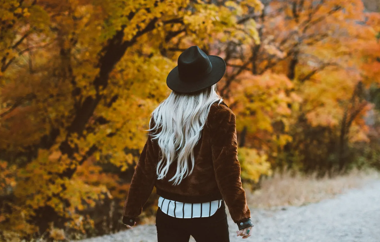 Photo wallpaper autumn, girl, hat, blonde