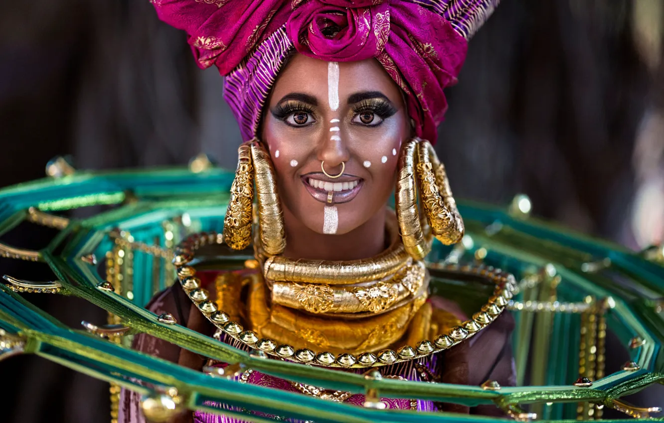 Photo wallpaper look, girl, decoration, eyelashes, smile, style, gold, portrait