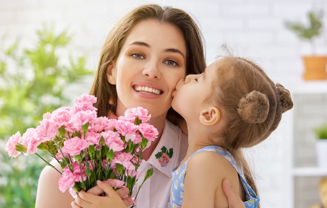 Photo wallpaper flowers, chamomile, kiss, two, mom, daughter
