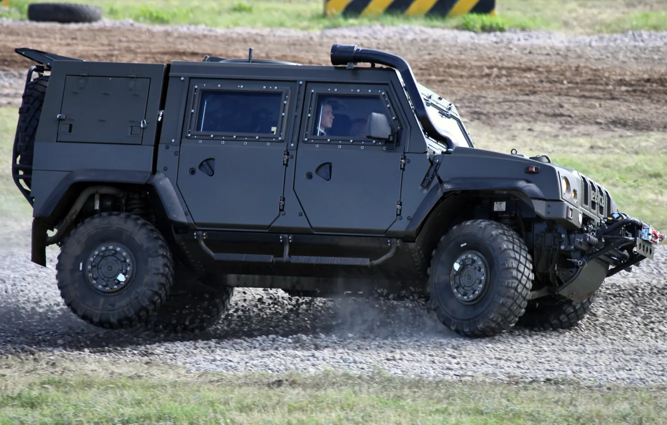 Photo wallpaper Car, Multipurpose, Lynx, Armored, Army, Iveco LMV