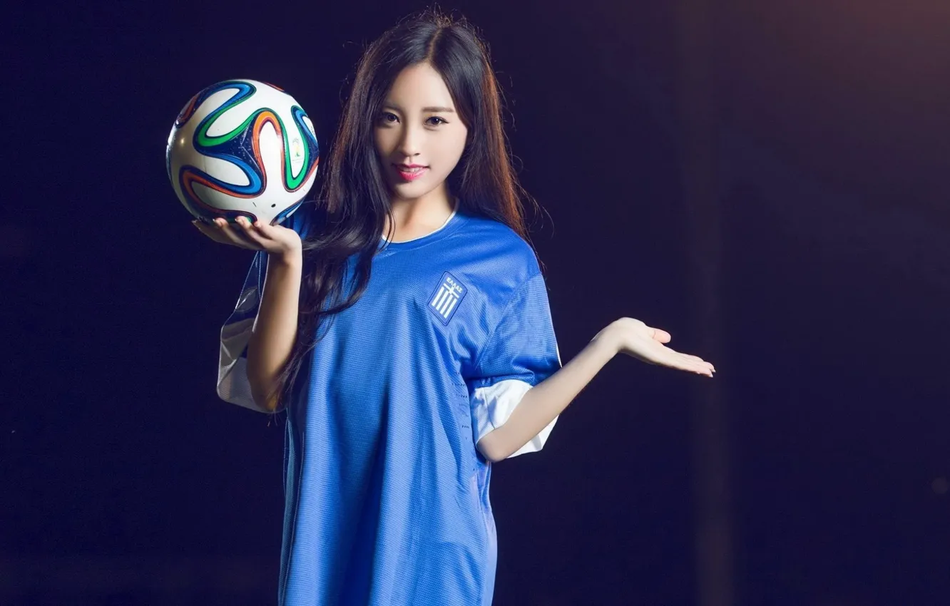 Photo wallpaper smile, the dark background, the ball, Asian, gesture, smile, ball, asian