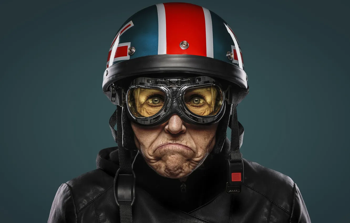 Photo wallpaper portrait, grandma, helmet