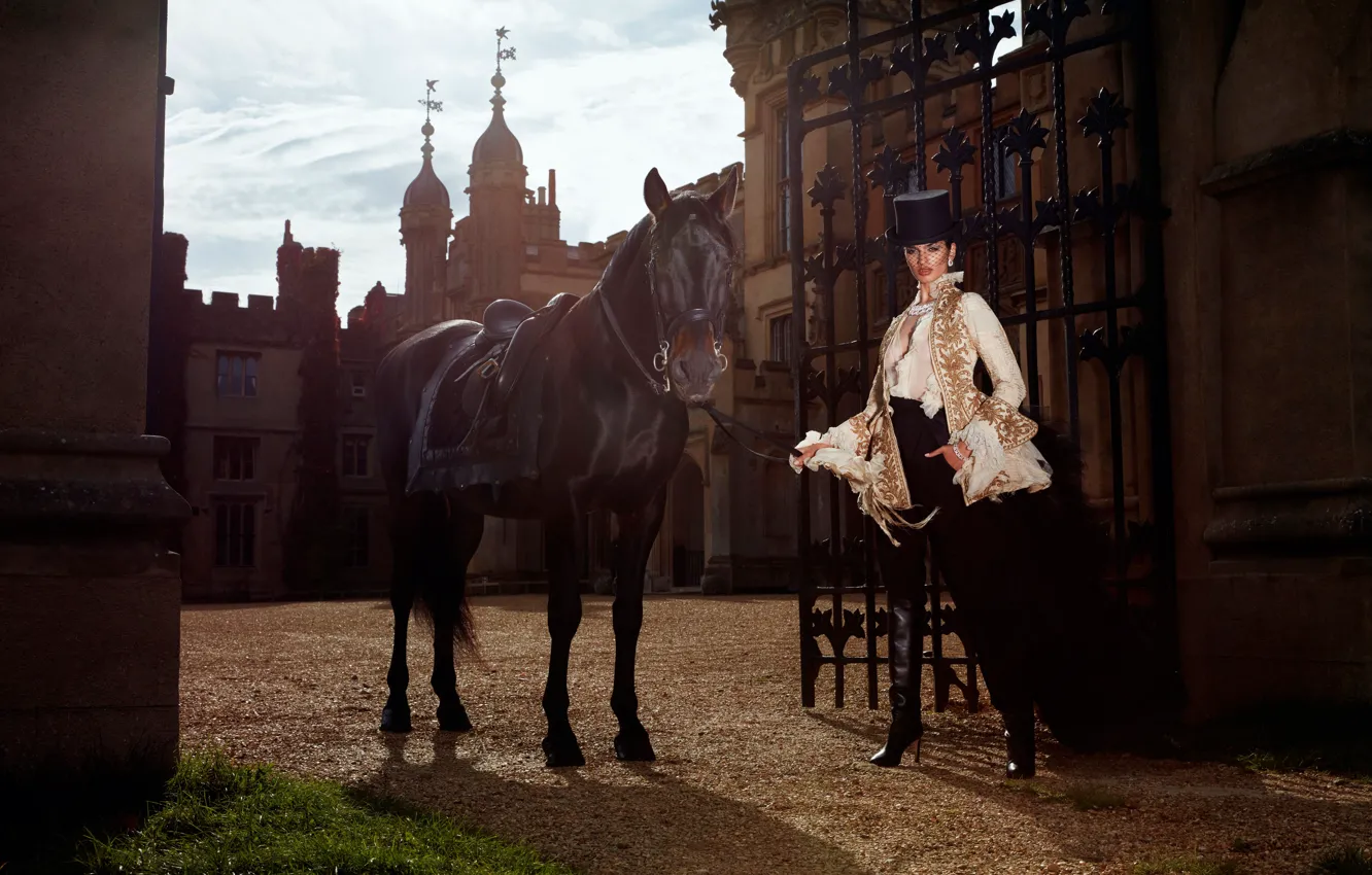 Photo wallpaper girl, horse, Royal Jewelry, Garrard, Royal Jewellery, High Jewellery Collection