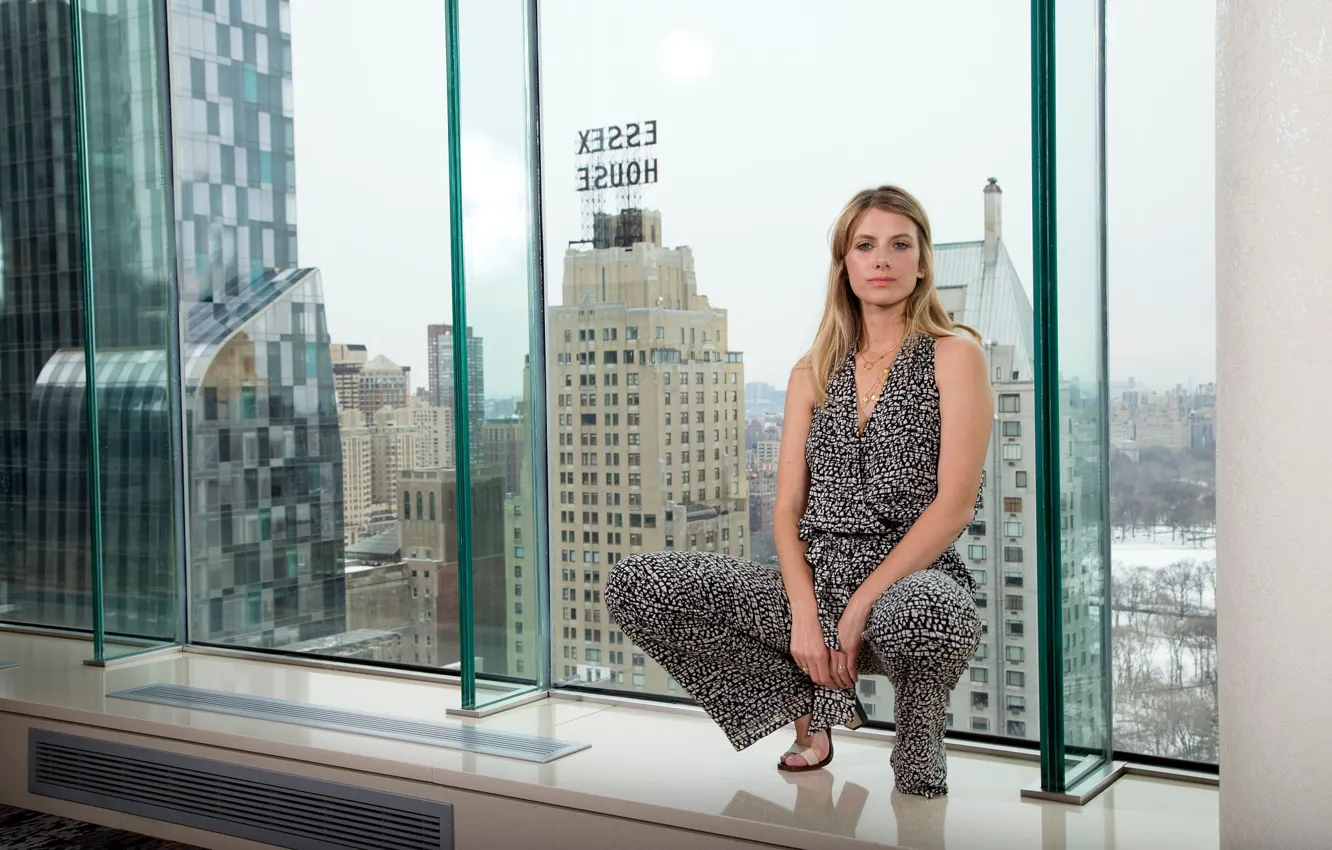 Photo wallpaper the city, view, home, makeup, actress, hairstyle, blonde, costume