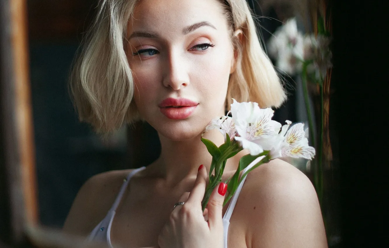 Photo wallpaper flowers, blonde, Alina, Irina Martynova