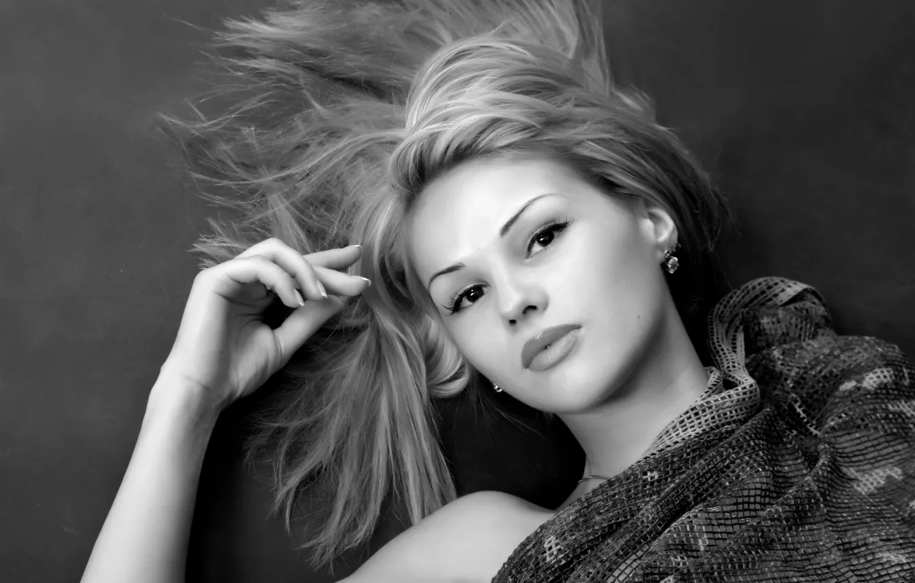 Photo wallpaper eyes, look, girl, face, hair, hands, blonde, lips