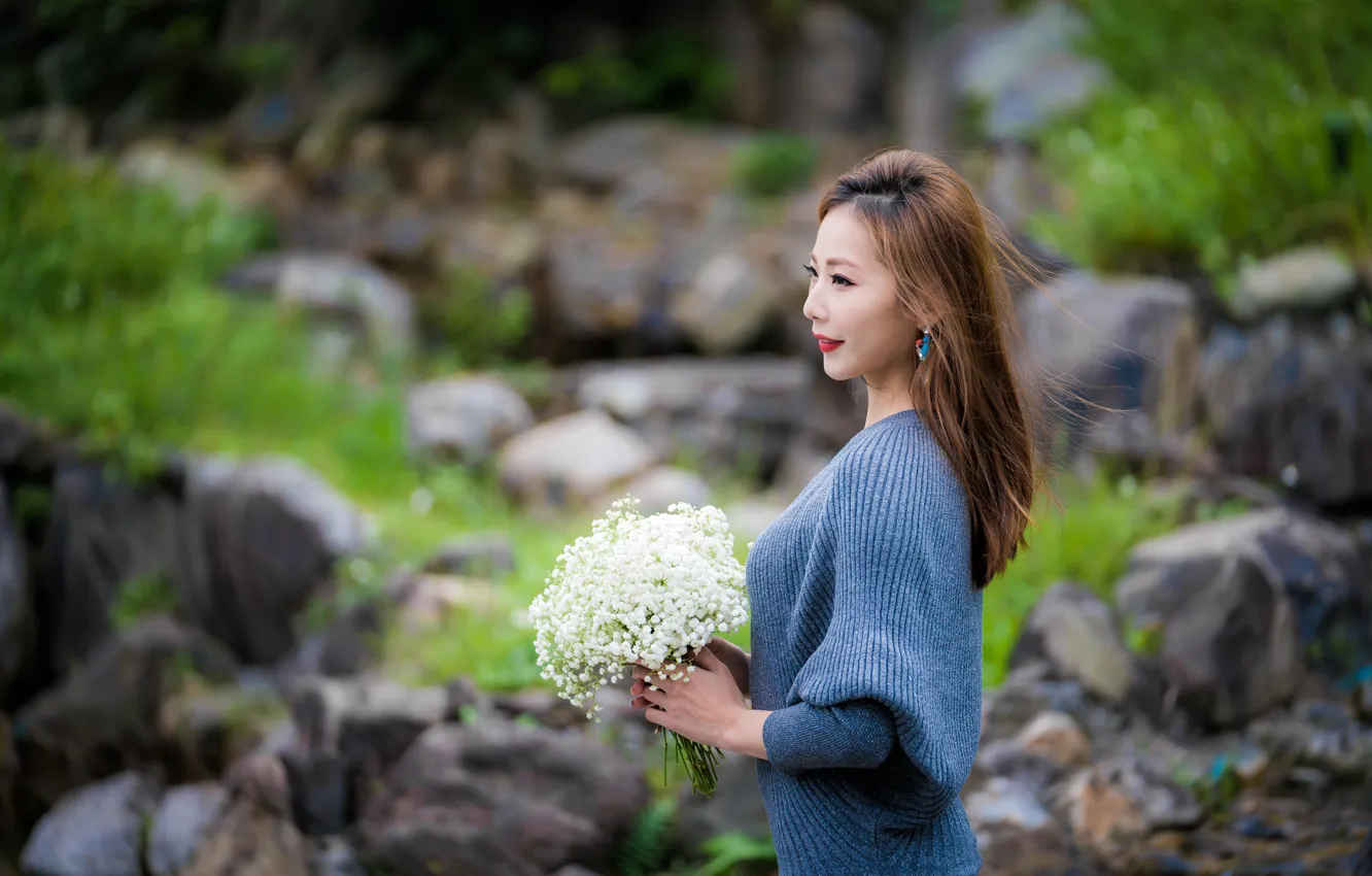 Photo wallpaper girl, flowers, Asian, a bunch, bokeh
