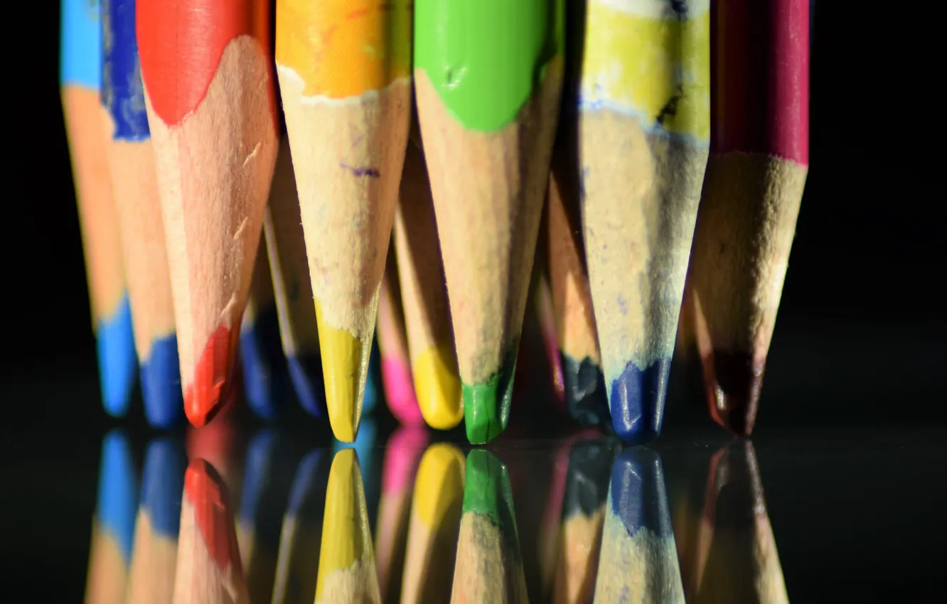 Photo wallpaper macro, color, pencils