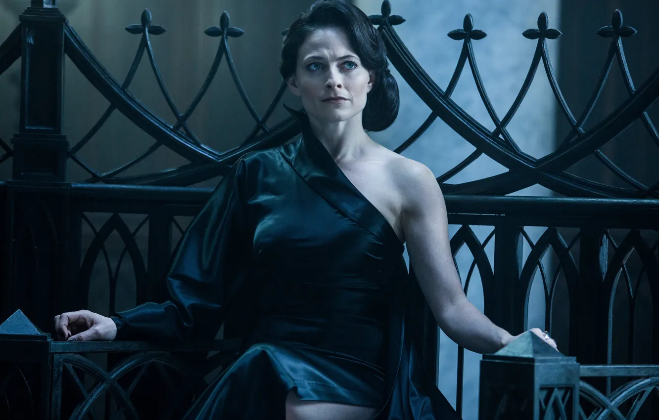 Photo wallpaper cinema, Underworld, dress, movie, vampire, brunette, film, Lara Pulver
