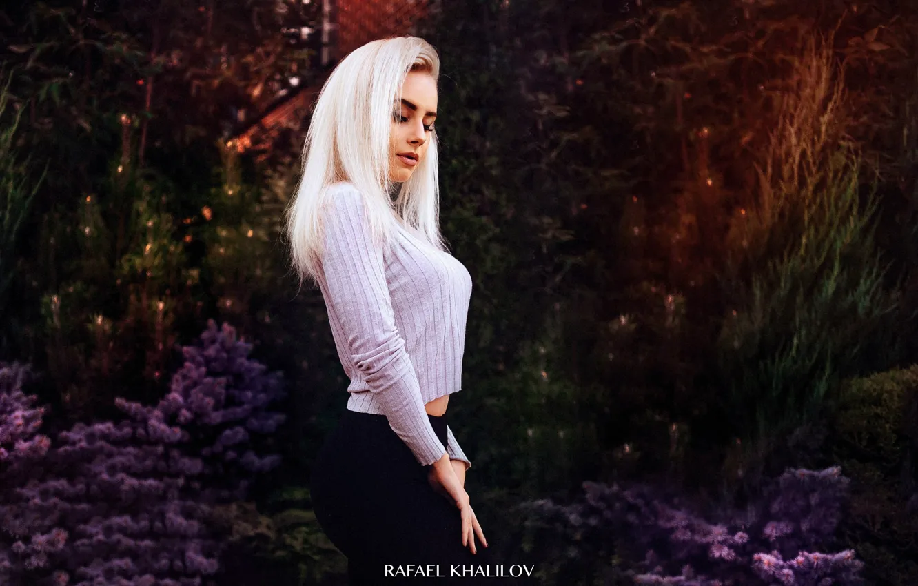 Photo wallpaper pose, model, portrait, makeup, garden, figure, hairstyle, blonde