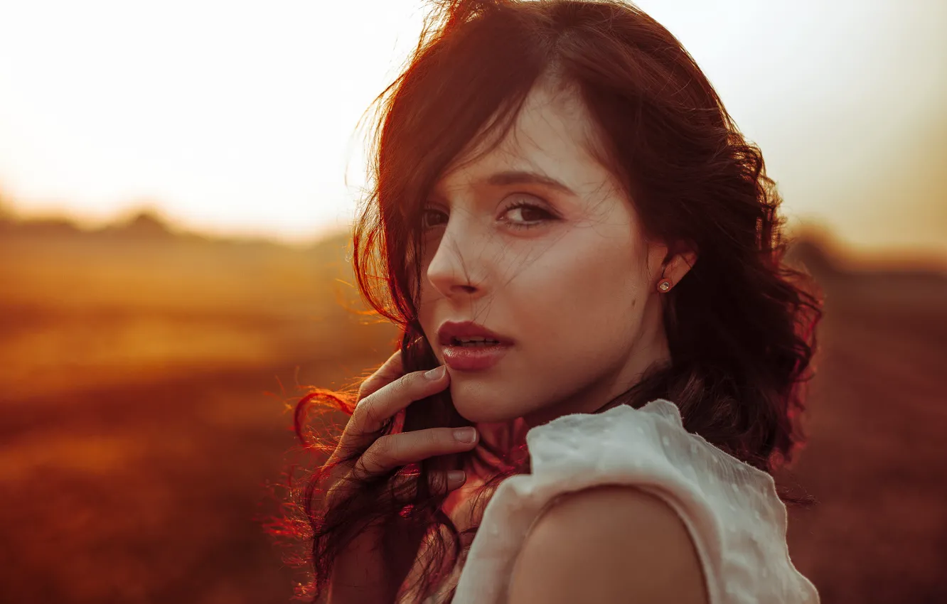 Photo wallpaper look, girl, the sun, portrait, makeup, hairstyle, brown hair, beautiful