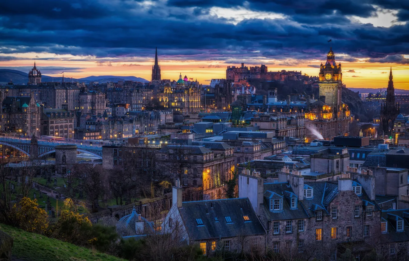 Photo wallpaper clouds, light, the city, home, the evening, Scotland, Edinburgh