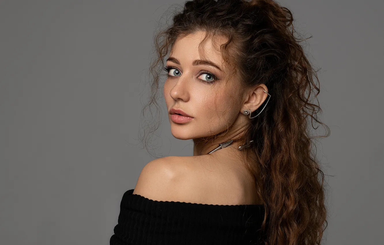 Photo wallpaper look, background, model, portrait, makeup, hairstyle, brown hair, beauty