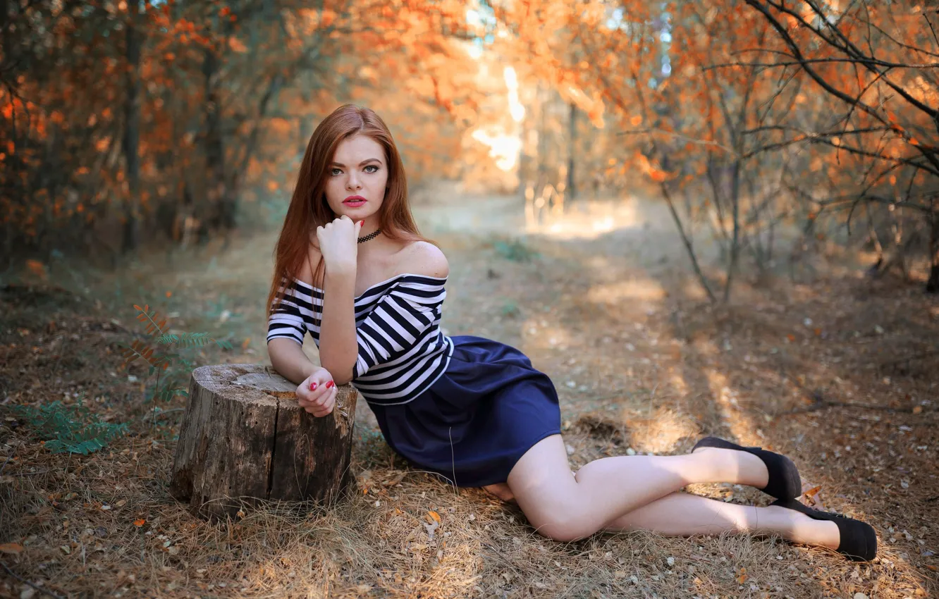 Photo wallpaper autumn, look, trees, model, stump, skirt, portrait, makeup