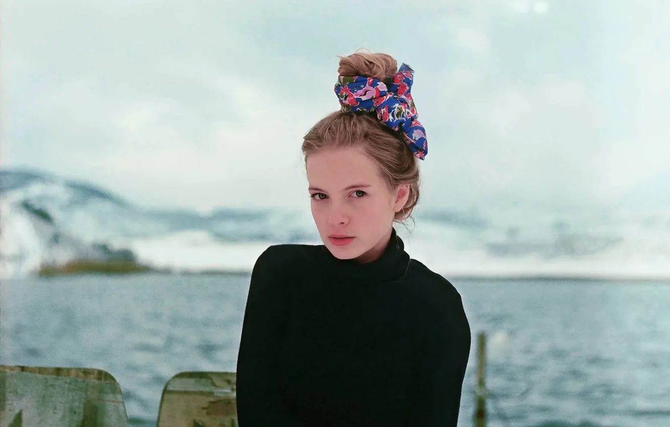 Photo wallpaper girl, sky, winter, snow, hill, lips, hair, bay