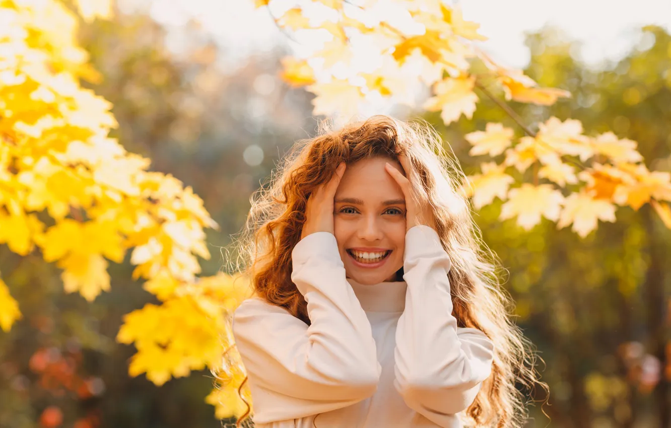 Photo wallpaper autumn, look, girl, light, joy, nature, pose, smile