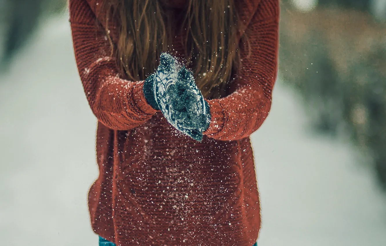 Photo wallpaper cold, winter, girl, snow, mittens